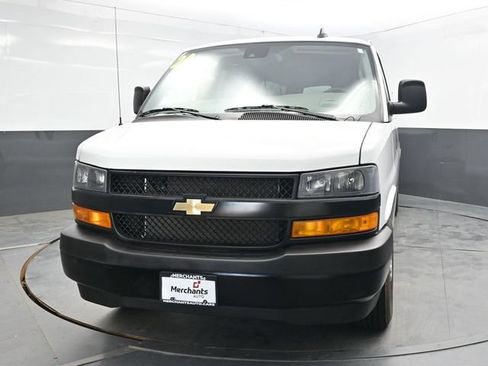 Used 2024 Chevrolet Express 3500 LS RWD image 2