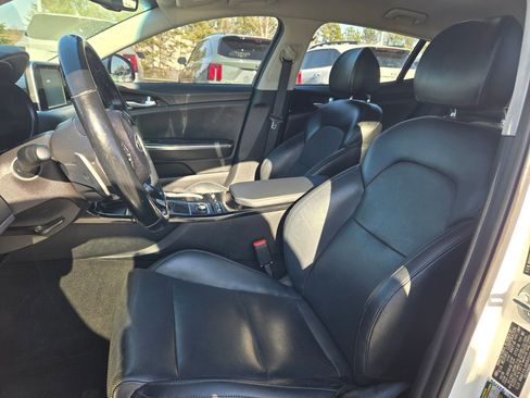 Certified 2019 Kia Stinger Base image 22