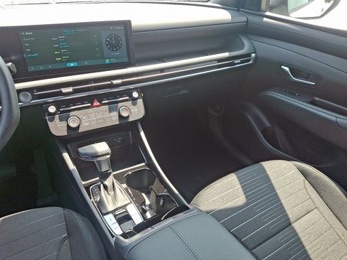 New 2025 Hyundai Santa Cruz SE image 11