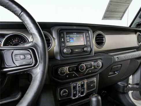 Used 2018 Jeep Wrangler Unlimited Sport S AWD/4WD image 12