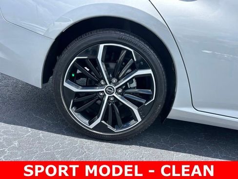 Used 2025 Nissan Altima 2.5 SR FWD image 7
