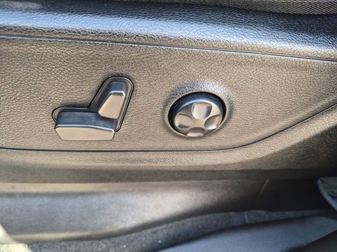Used 2022 RAM 1500 Laramie AWD/4WD image 14