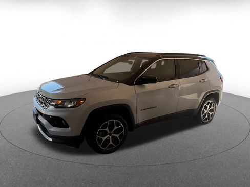 Used 2025 Jeep Compass Limited AWD/4WD image 8