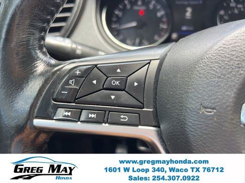 Used 2018 Nissan Rogue SL w/ Premium Package FWD image 28