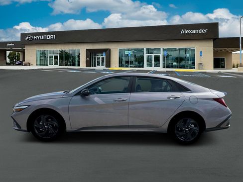 New 2026 Hyundai Elantra SEL Sport Premium FWD image 3