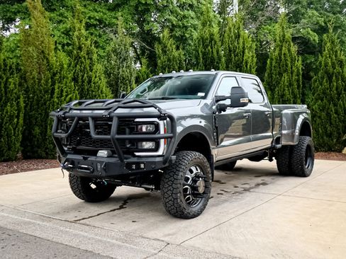 Used 2024 Ford F350 Lariat w/ Lariat Ultimate Package AWD/4WD image 5