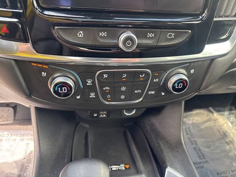 Used 2023 Chevrolet Traverse High Country FWD image 20