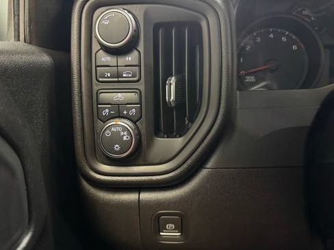 Used 2020 Chevrolet Silverado 1500 Custom w/ Custom Value Package AWD/4WD image 16