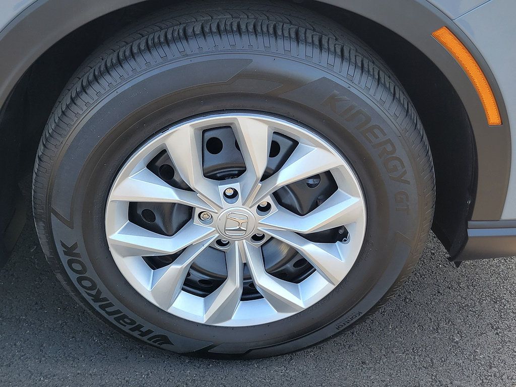 Used 2024 Honda CR-V LX image 6