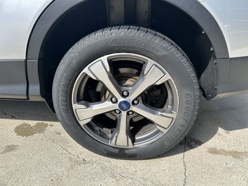 Used 2017 Ford Escape SE w/ Equipment Group 201A AWD/4WD image 20
