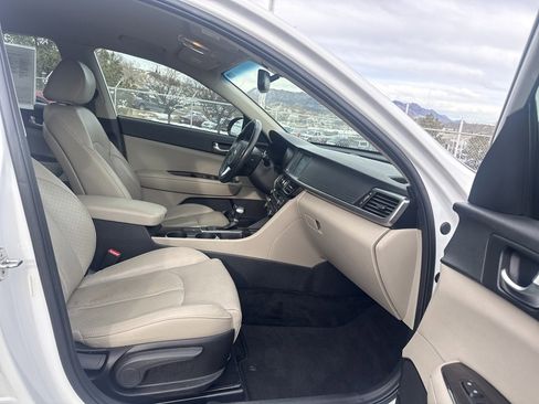 Used 2018 Kia Optima EX image 30