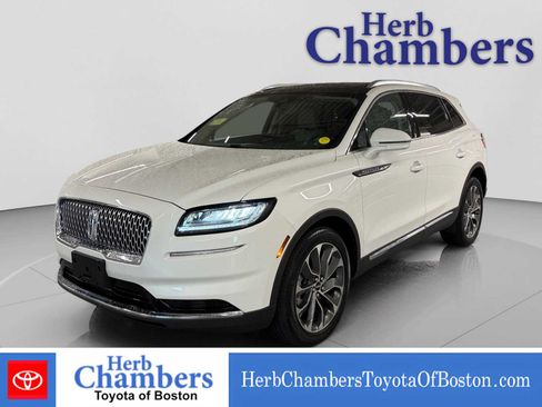 Used 2021 Lincoln Nautilus Reserve AWD/4WD image 10
