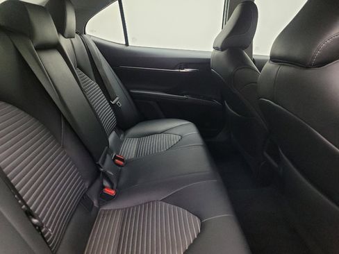 Used 2019 Toyota Camry SE image 19