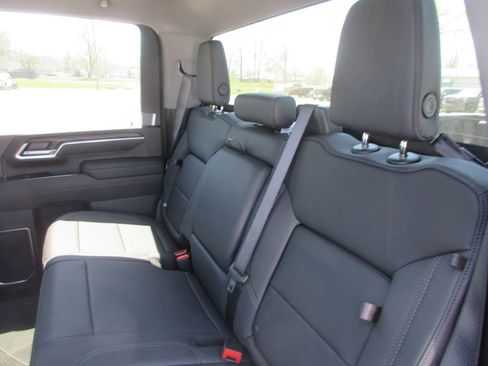 New 2026 GMC Sierra 2500 SLT w/ SLT Convenience Package AWD/4WD image 14