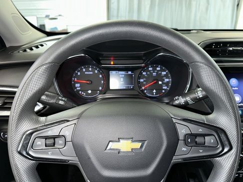 Certified 2023 Chevrolet TrailBlazer LT w/ Convenience Package image 2