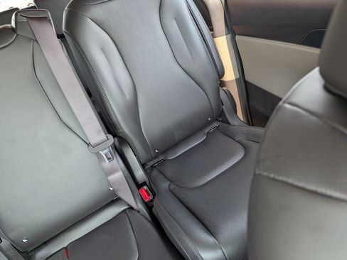 Certified 2026 Kia Carnival FWD image 14