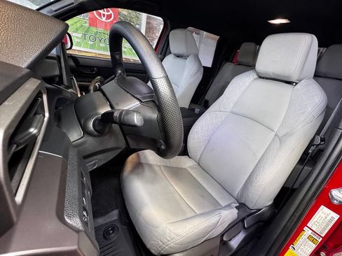Used 2025 Toyota Tacoma SR5 AWD/4WD image 20