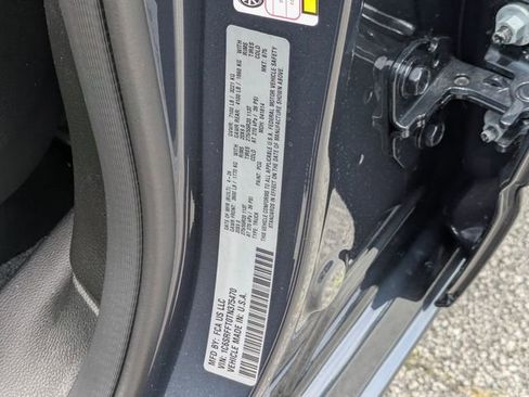 New 2026 RAM 1500 4x4 Crew Cab image 36