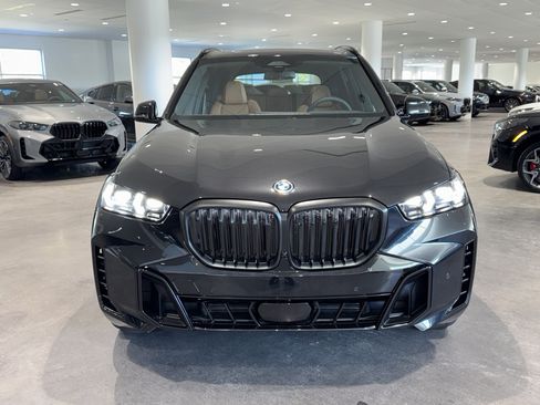 New 2026 BMW X5 xDrive50e w/ M Sport Package image 2