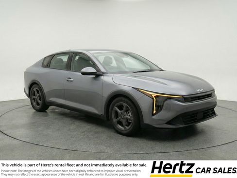 Used 2025 Kia K4 LXS FWD image 1
