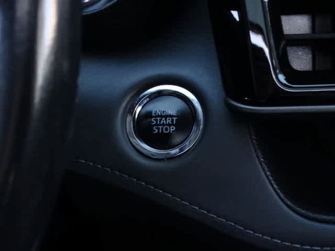 Certified 2022 Toyota Highlander XLE image 29