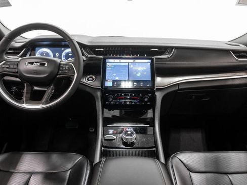 New 2025 Jeep Grand Cherokee L Limited w/ Luxury Tech Group II AWD/4WD image 24