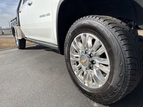 Used 2023 Chevrolet Silverado 3500 High Country w/ Z71 Off-Road Package image 7