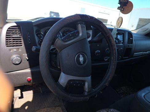 Used 2007 Chevrolet Silverado 1500 LT w/ 1LT Convenience Package AWD/4WD image 11