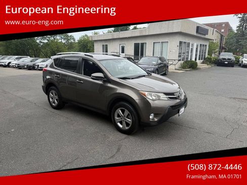 Used 2015 Toyota RAV4 XLE AWD/4WD image 1