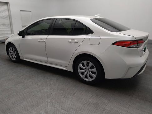 Used 2020 Toyota Corolla LE image 3