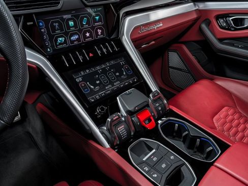 Used 2022 Lamborghini Urus AWD/4WD image 20