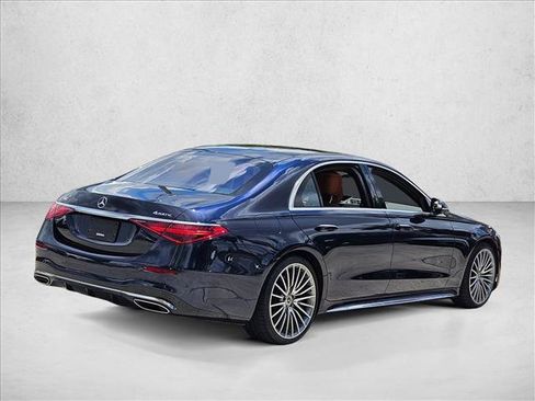 Used 2022 Mercedes-Benz S 580 4MATIC Sedan image 5