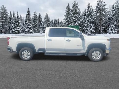 Used 2022 Chevrolet Silverado 2500 LTZ w/ LTZ Convenience Package image 7