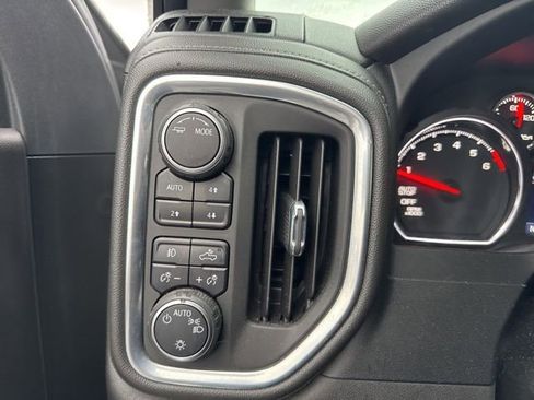 Used 2022 Chevrolet Silverado 1500 RST image 9