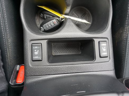 Used 2018 Nissan Rogue SV image 18