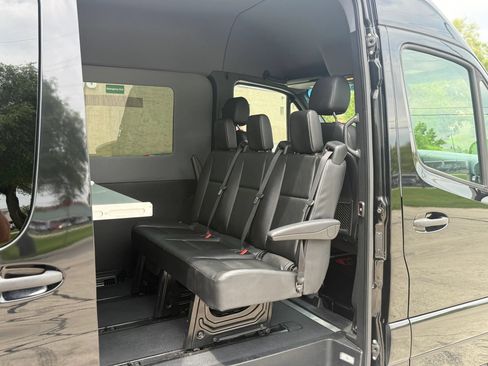 Used 2020 Mercedes-Benz Sprinter 2500 image 18