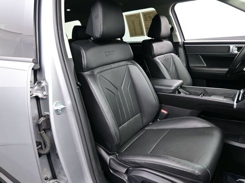 Certified 2025 Hyundai Santa Fe XRT AWD/4WD image 13
