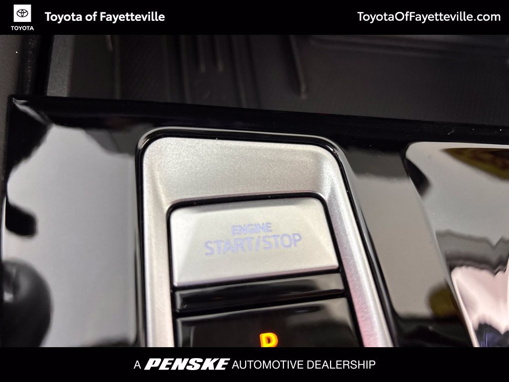 Used 2025 Volkswagen Atlas SEL Premium R-Line AWD/4WD image 33