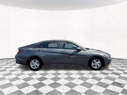 Certified 2026 Hyundai Elantra SE FWD image 11