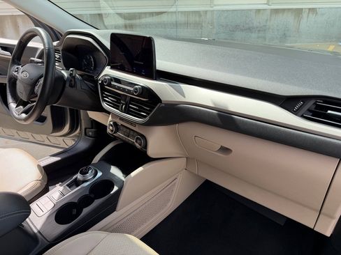 Used 2021 Ford Escape SEL image 21