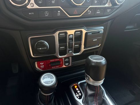 Used 2020 Jeep Gladiator Rubicon AWD/4WD image 28