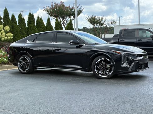 Used 2025 Kia K4 GT-Line w/ GT-Line Premium Package FWD image 3