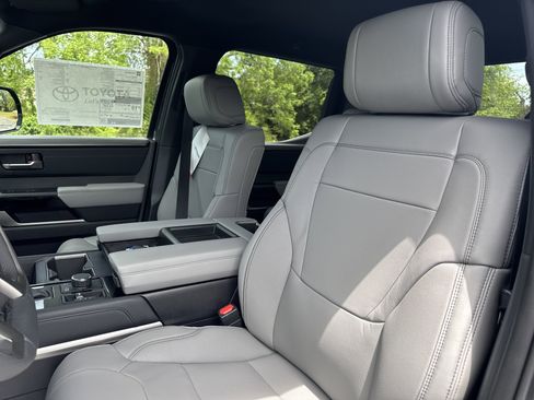 New 2026 Toyota Tundra Limited AWD/4WD image 21