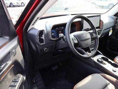 New 2025 Ford Bronco Sport Outer Banks image 4