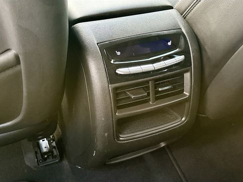 Used 2018 Cadillac XT5 Premium Luxury image 25