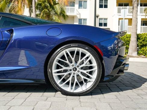 Used 2023 McLaren GT image 15