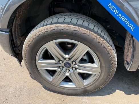 Used 2019 Ford F150 Lariat w/ Equipment Group 502A Luxury AWD/4WD image 11