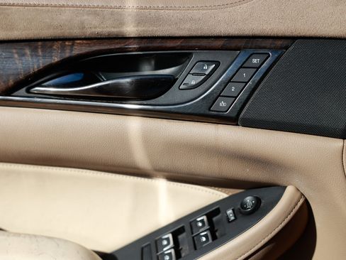 Used 2014 Cadillac CTS Luxury image 39