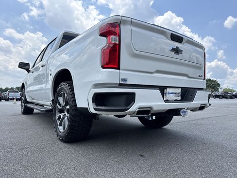 Used 2022 Chevrolet Silverado 1500 RST w/ Convenience Package II AWD/4WD image 8
