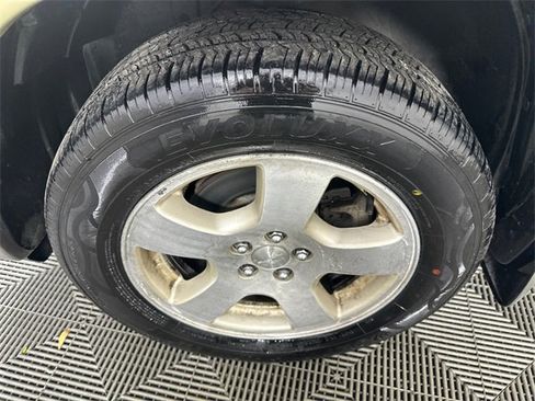 Used 2004 Subaru Forester 2.5XS image 2